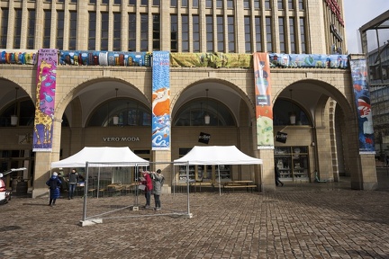 Banner an der Galerie (rechts)